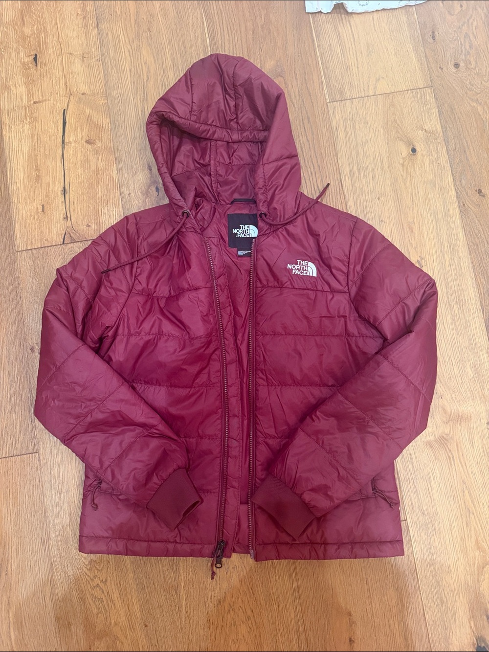 The North Face Women's Hooded Puffer Jacket - Maroon